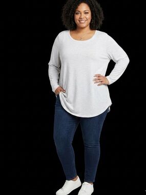 Size 3XBobbie Brooks Scoop Neck Oversized White Tunic Plus Size 3X